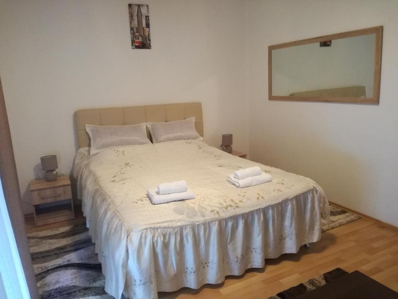 Apartman Centar 1 บันยาลูกา ภายนอก รูปภาพ